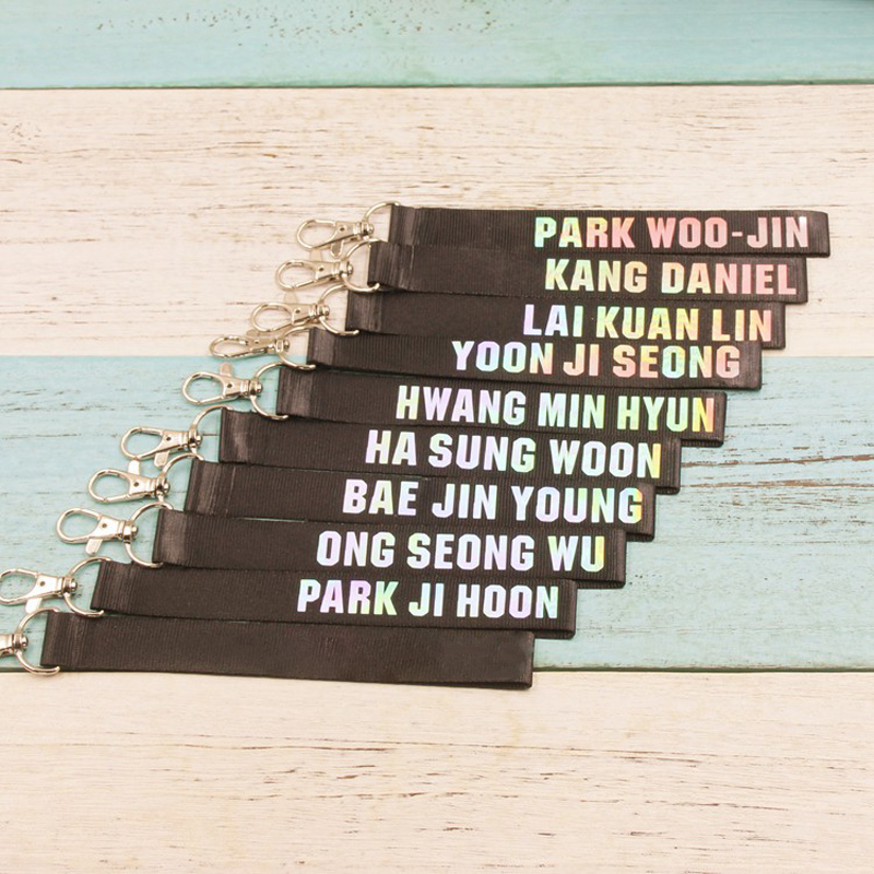 Phone Accessories And Names - WANNA Lidnaam Kleurrijke Sleutelhanger DANIEL PARK